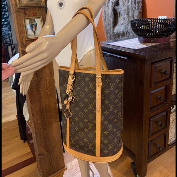 ❌SOLD OUT❌AUTH LV BUCKET GM ICONIC TRENDY EUC✳️ - Picture 4 of 11